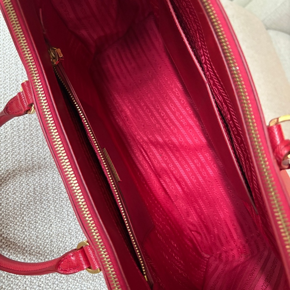 ❤️SOLD❤️❤️Prada Galleria large Saffiano double zip leather bag - Picture 10 of 16